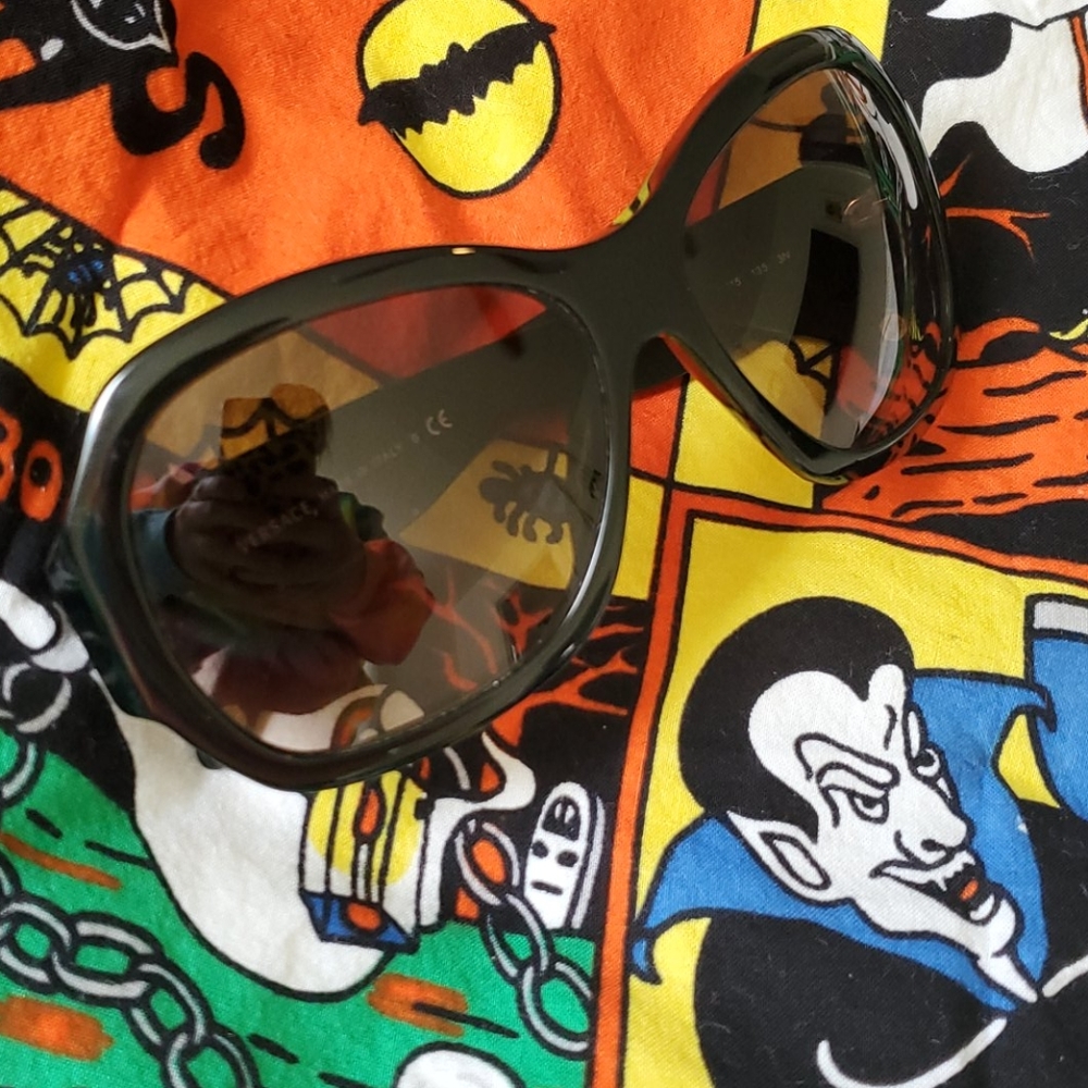 Versace sunglasses 🕶